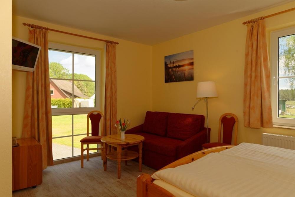 Landhotel Am Peetscher See Mirow Eksteriør billede